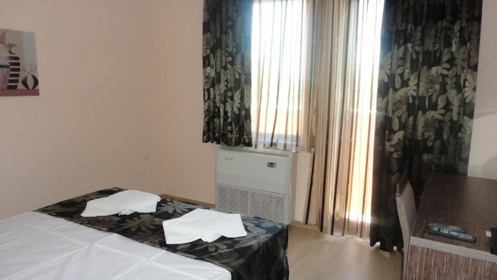 Отель Kamilite Family Hotel Хисаря